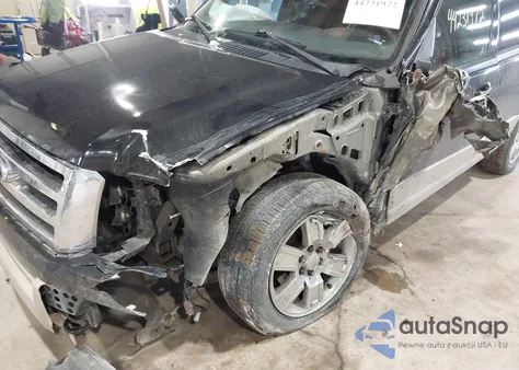 2010 Ford Expedition King Ranch z USA, uszkodzony, nr VIN 1FMJU1J51AEB56427